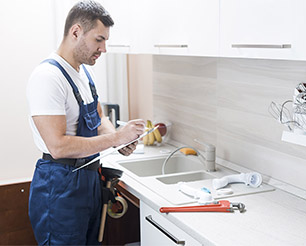 Looking for kitchen specialists?
Here are 3 questions